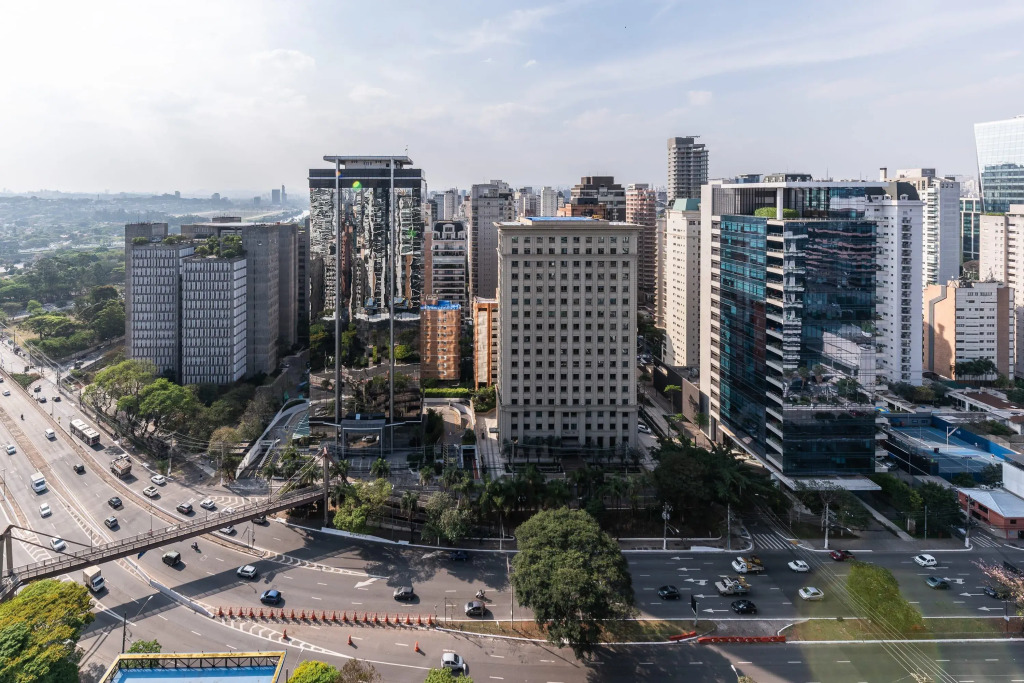 Apartamento luxuoso com vaga e ótima localização | Vila Olímpia