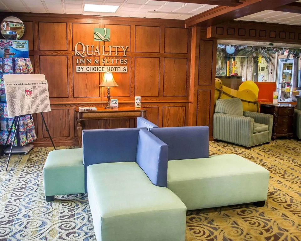 Cedar Stables Inn & Suites