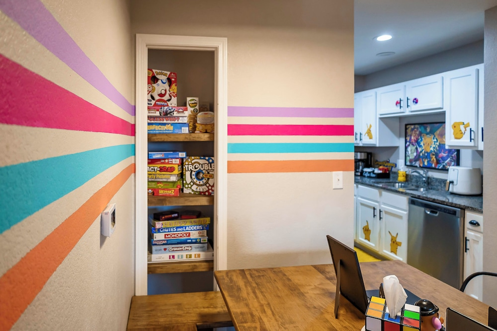 'groovy Games Getaway' Holiday Stay in Branson!