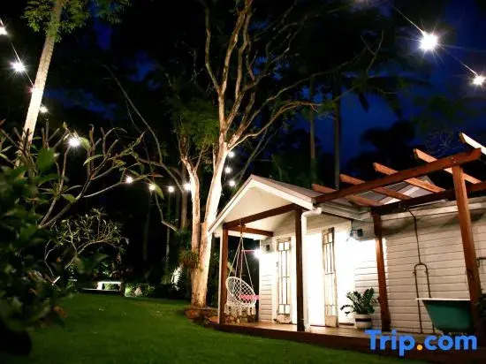 Luxico's Costa Rica in Byron