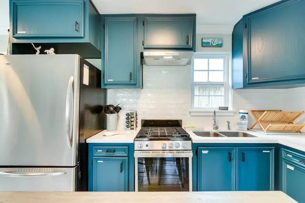 1 Block to Beach: Galveston Coastal Cottage