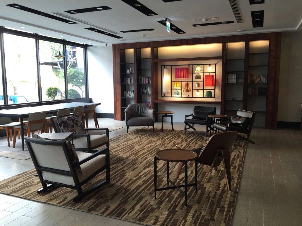 Travel Art Inn