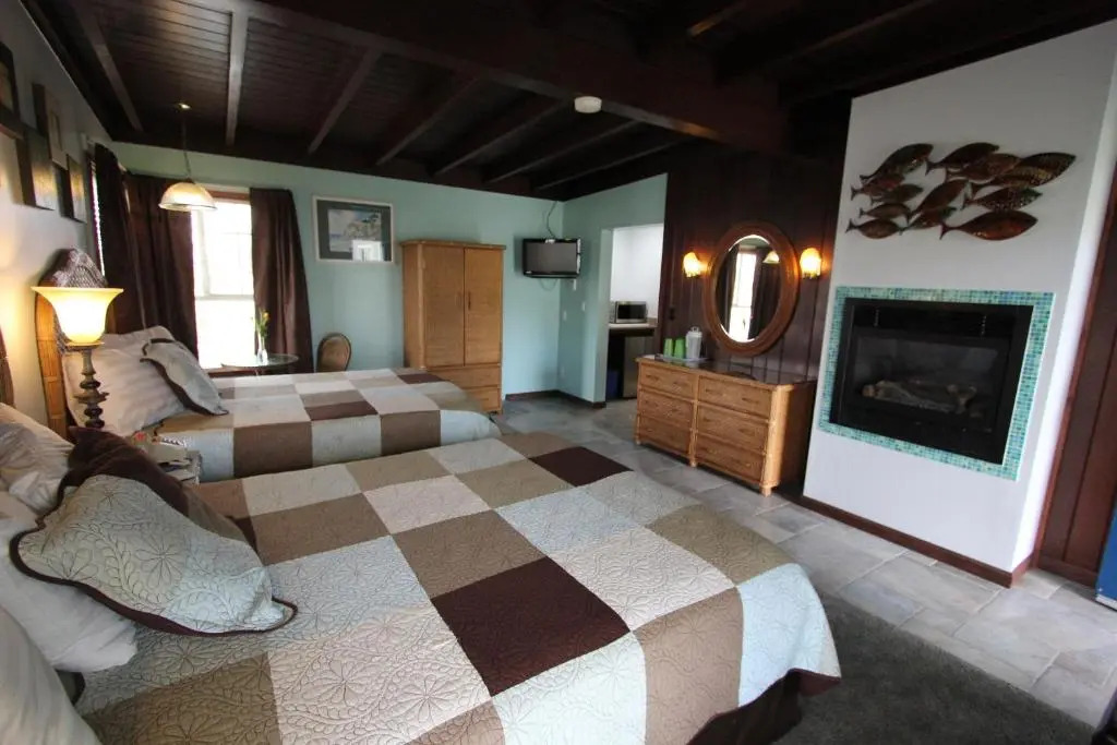Edgewater Beach Inn