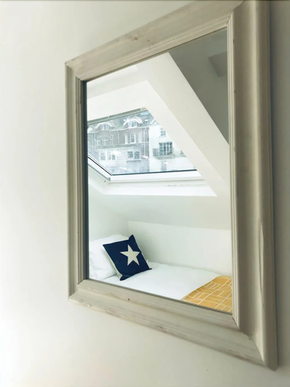 Air Sanitizers and Full Anti-Bacterial Cleaning Between Guests - Zoe's Place