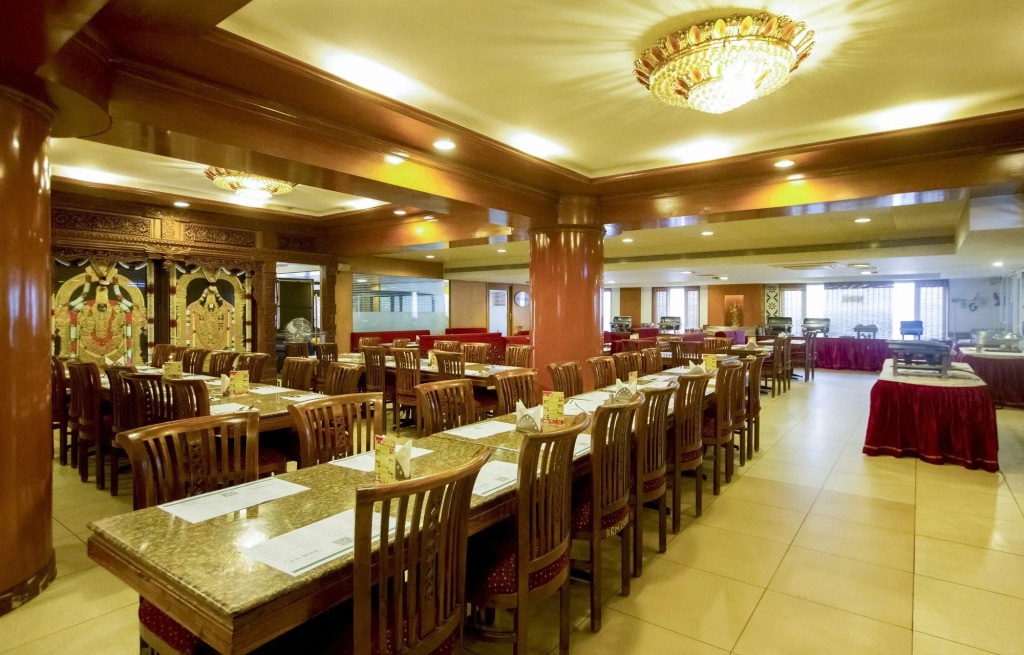 Blossoms Apart Hotel T Nagar