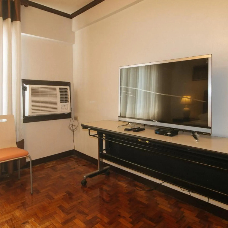 El Rico Suite Makati by RedDoorz