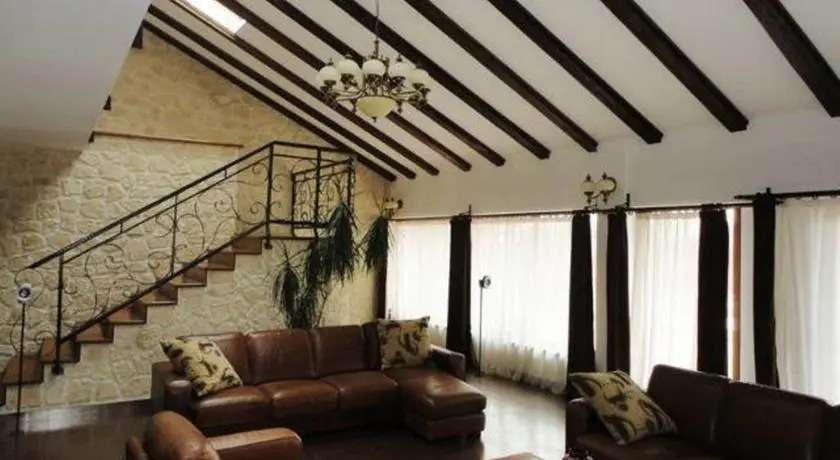 Vila Micesti
