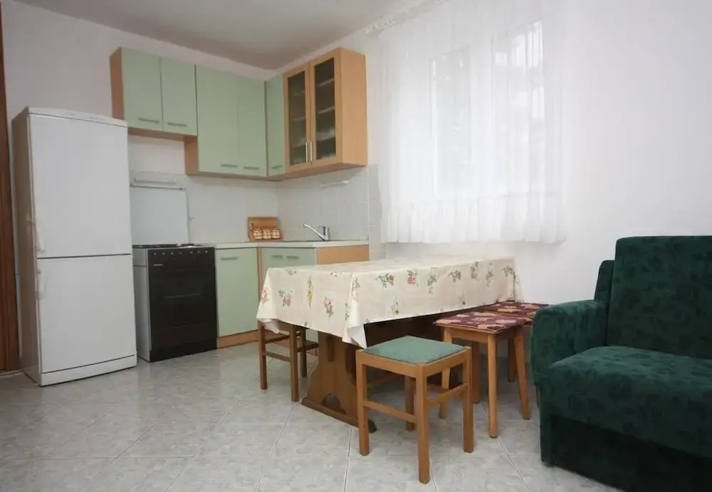 Vese - 100 m From Beach - A2