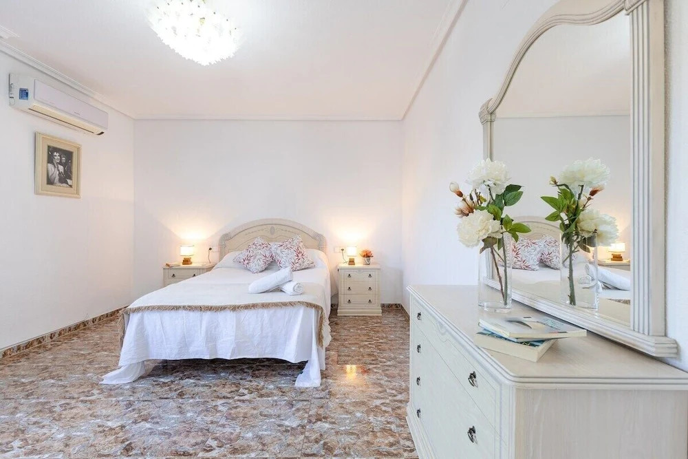 Fidalsa Grand White House