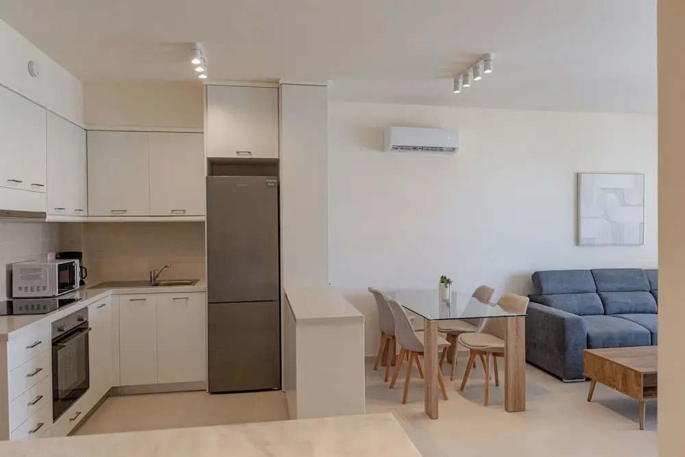 Phaedrus Living: Seaside Thalassa Cretan D101