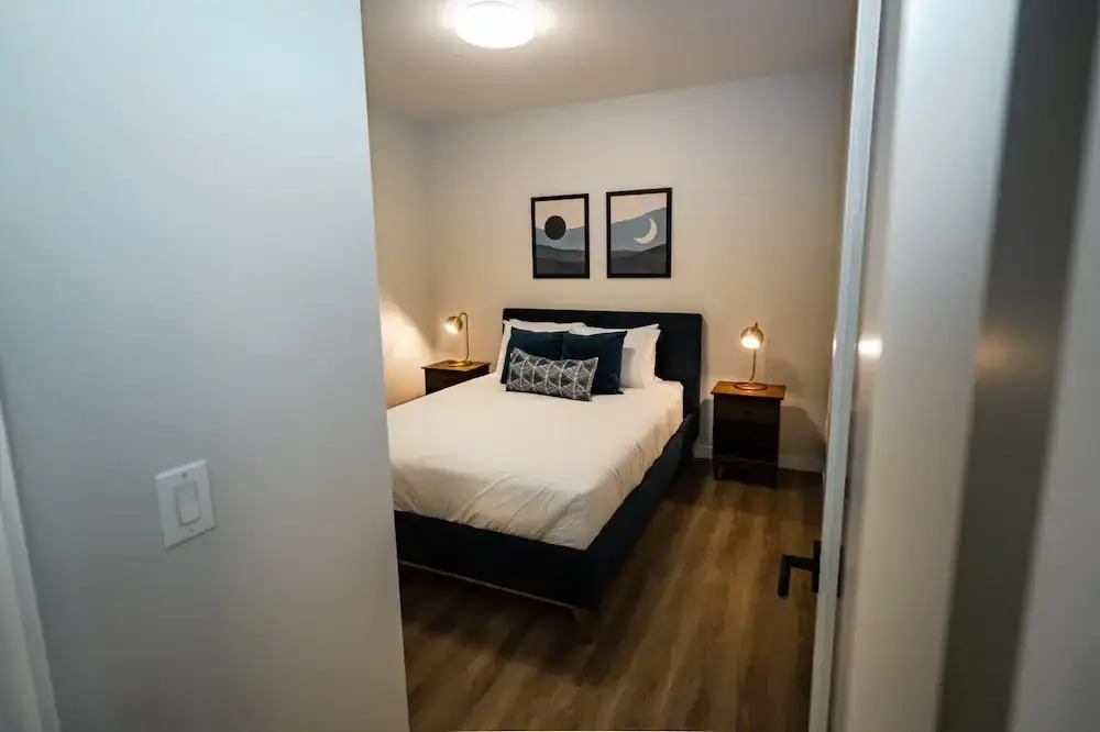Gorgeous Modern Downtown Condo