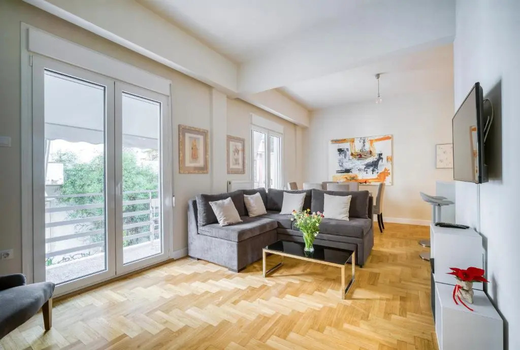 Lovely Sunlit Central Athens 2 Bedroom 2 Bathroom Condo