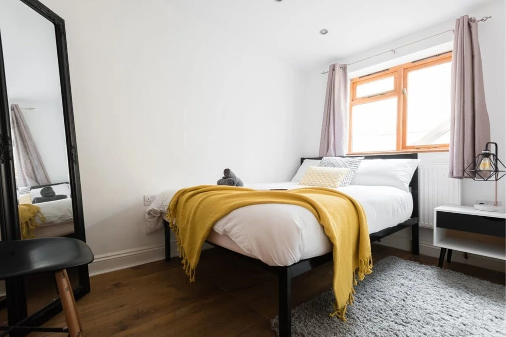 The Hive House - Large Light-flooded 6bdr Townhouse - Sleeps 13
