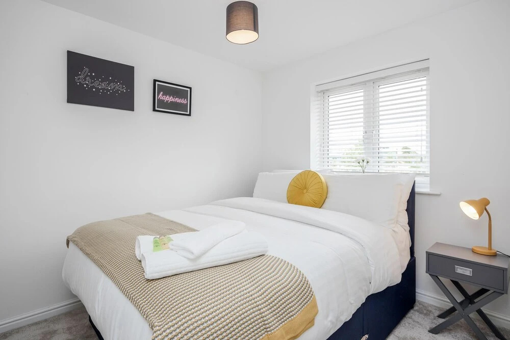 Lovely 2-bed House With 2 Bathrooms in Dartford