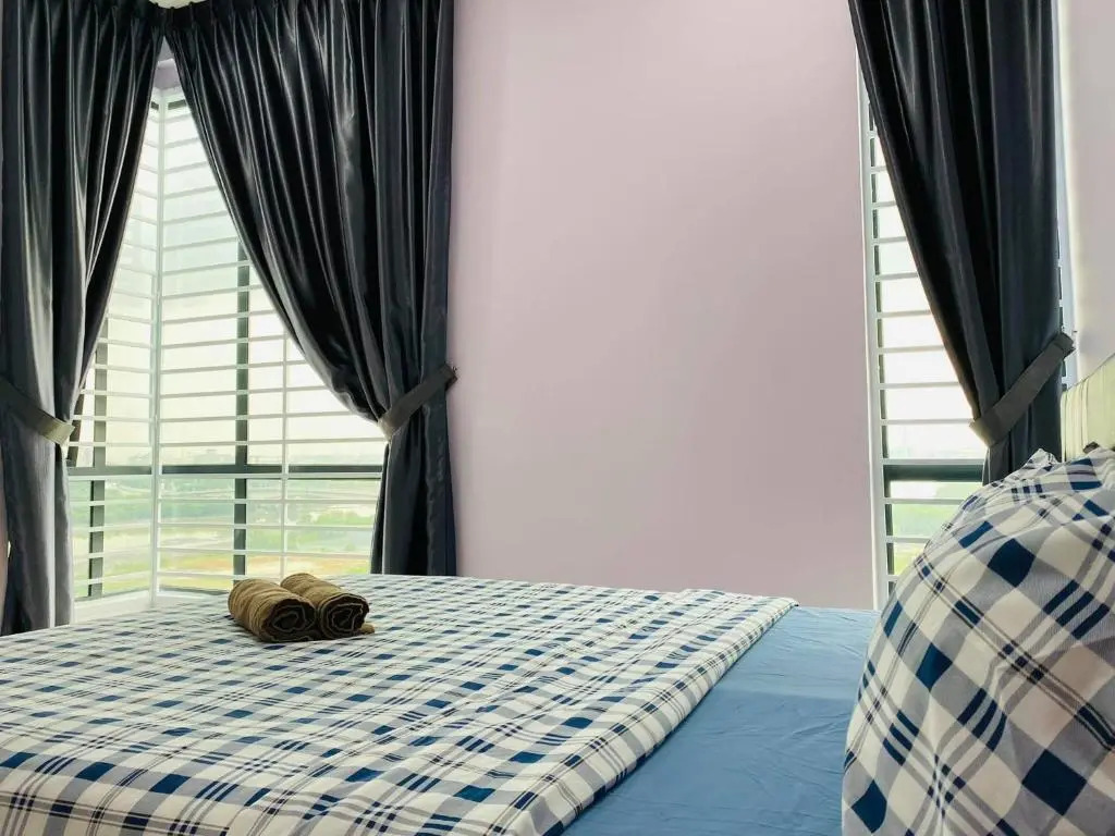 Quiet & Cosy place (River side) Midvalley (5mins!) Marina Residence