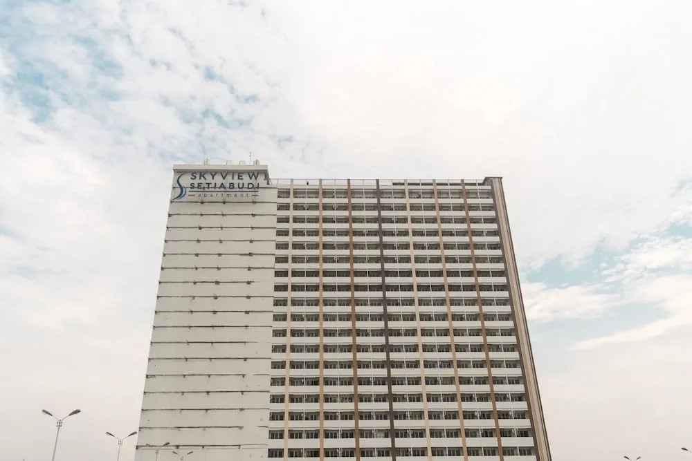 OYO 429 Sky View Premium