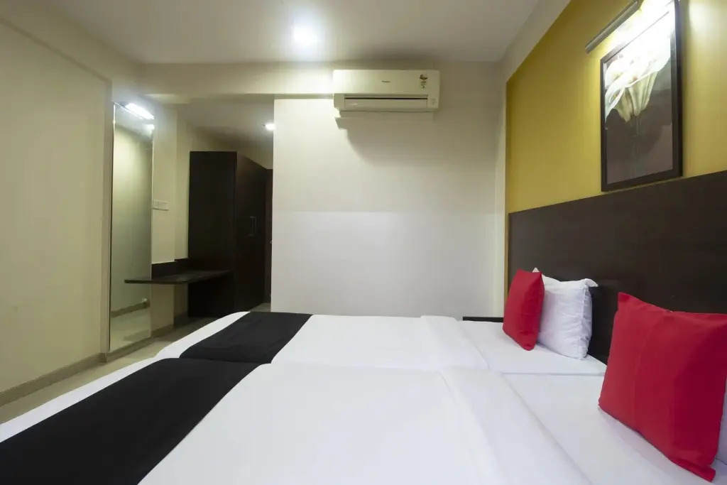 Shree Omkar Executive by OYO Rooms