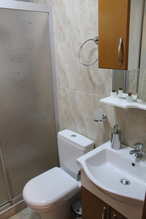 Gorur Hotel