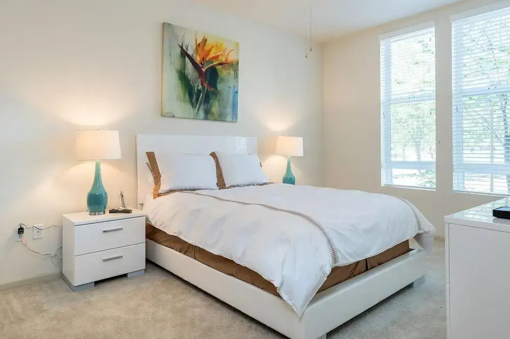 Global Luxury Suites Baypointe Station