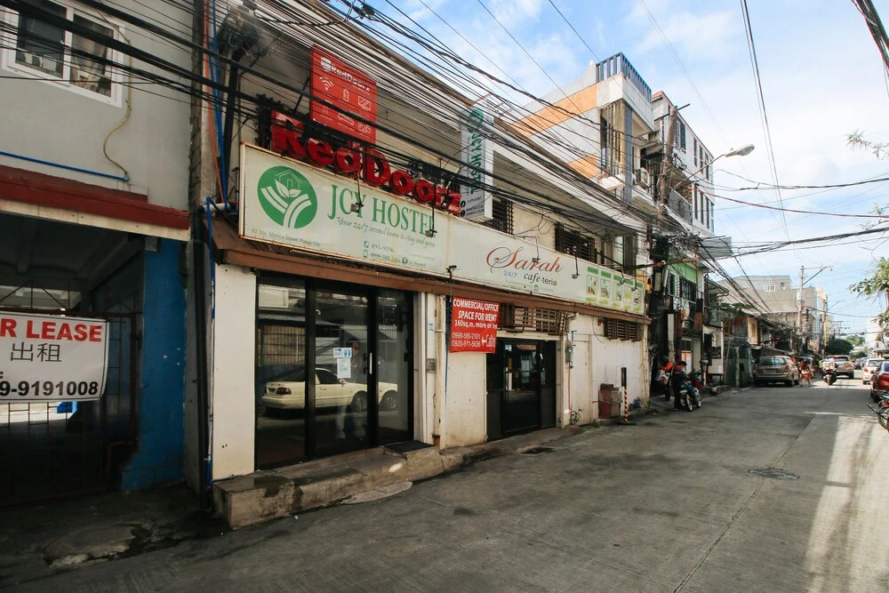 Joy Hostel by RedDoorz