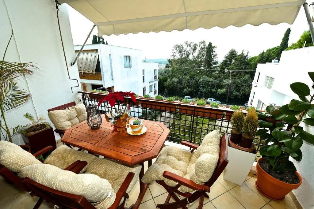Ninos Luxury Apartment