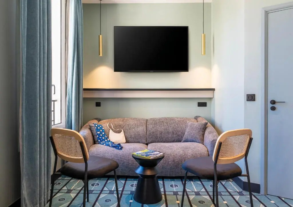 Apartment in Juan-les-pins Near Sandy Beaches