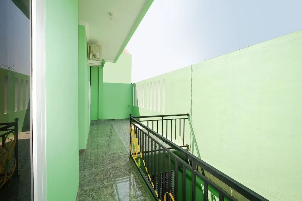 OYO 1183 Kalimaya Residence Syariah