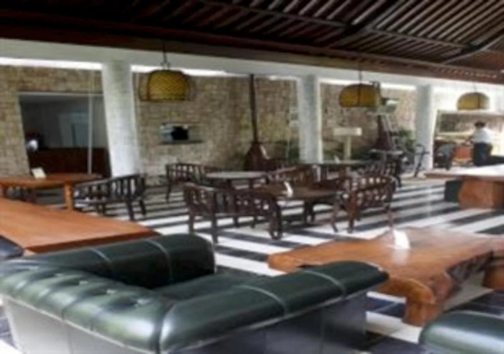 Flores Gallery Hotel