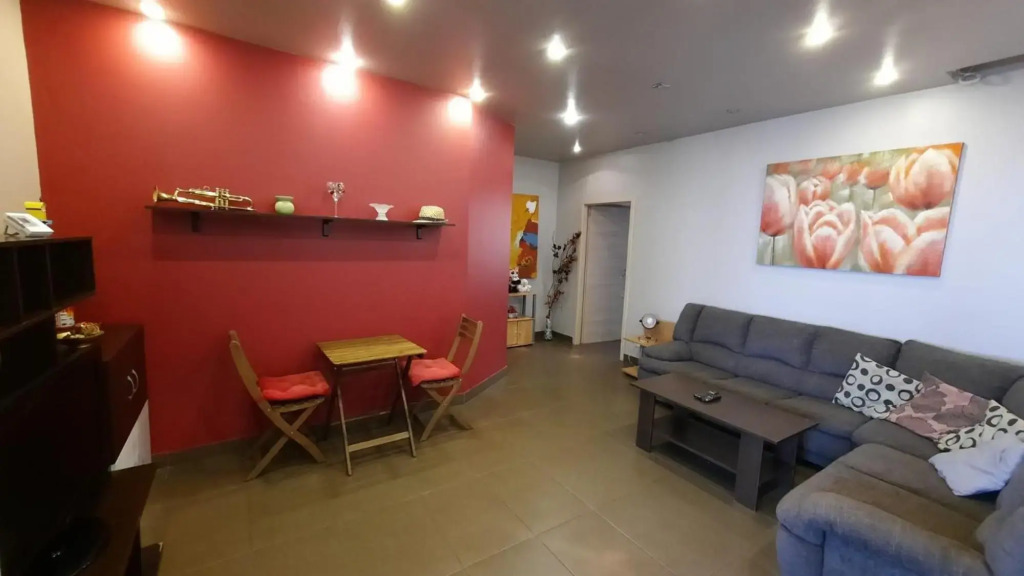 PENTHOUSE Larry