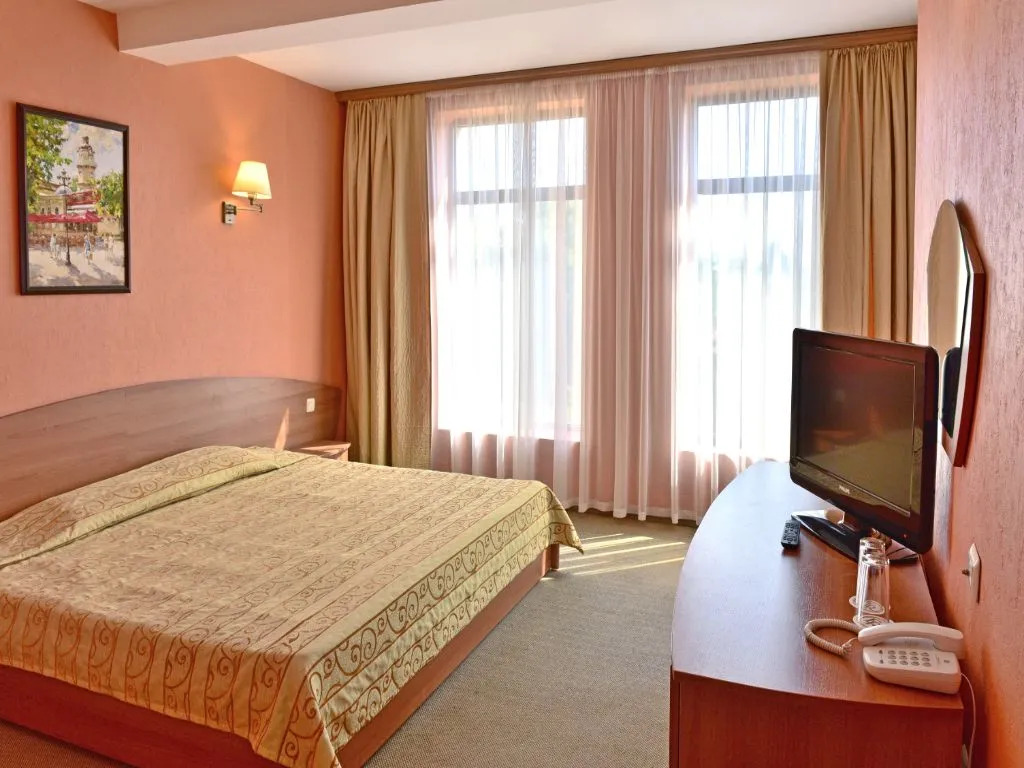 Hotel Estreya Palace