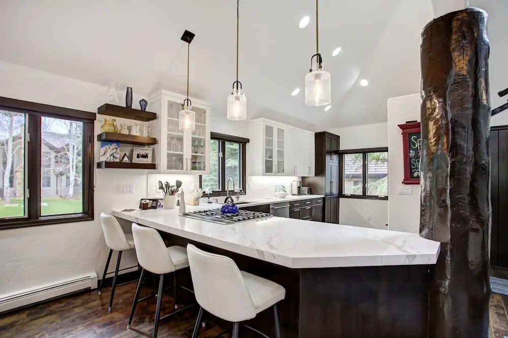 Exquisite, Private Mountain Home Retreat 4 Bedroom Home by RedAwning