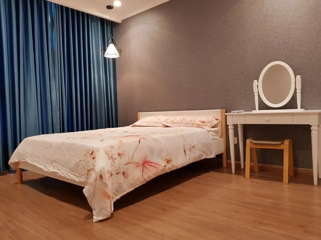 Central Park 1 Bedroom Apartment
