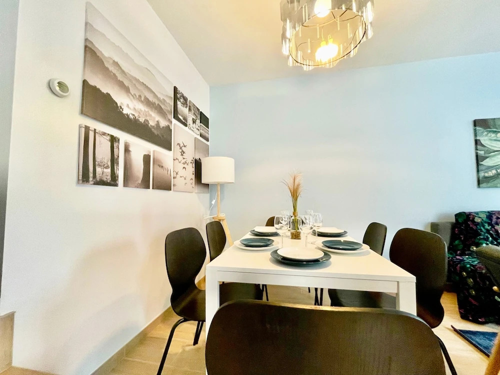 OneLuxStay near Fashion District