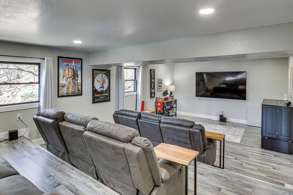 Private Dock & Theater Room: Lake Ozark Luxury