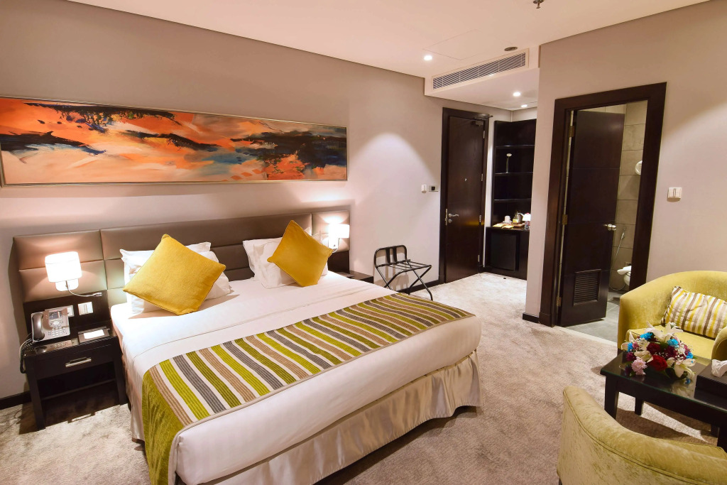 Best Plus Aurora Hotel