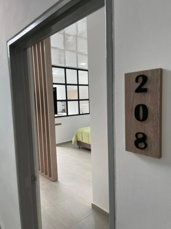 208-PRECIOSO APARTAESTUDIO EN Granada