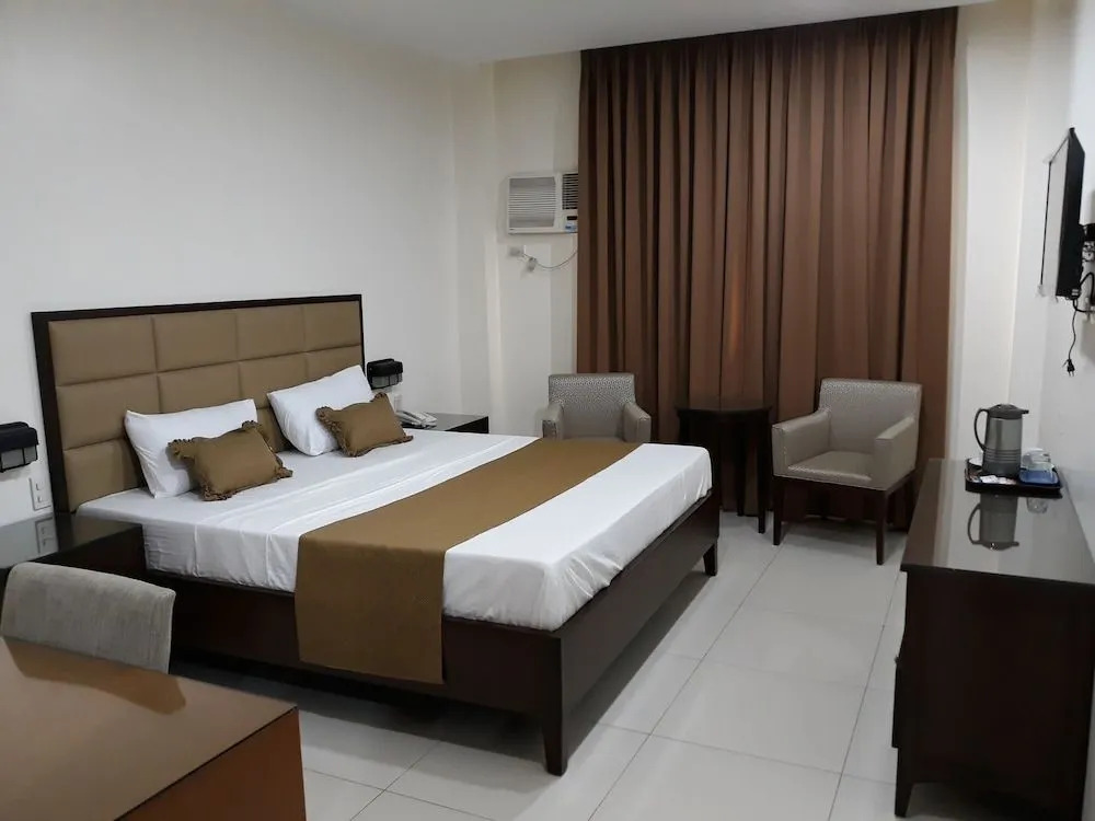 HMV City Gold Hotel