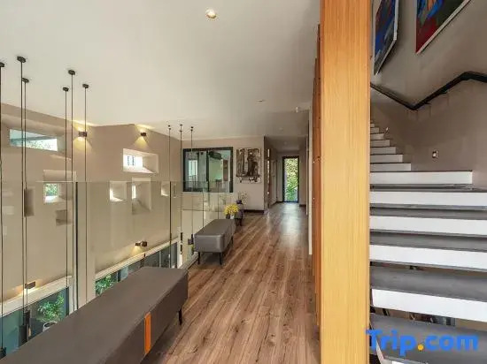 *3BrVilla with Rooftop, Pool and Sea View V160