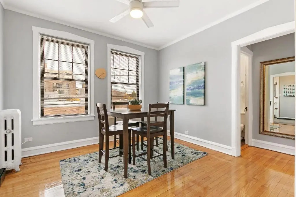 Bright Spacious Apt, Comfy King Bed, 5 Location