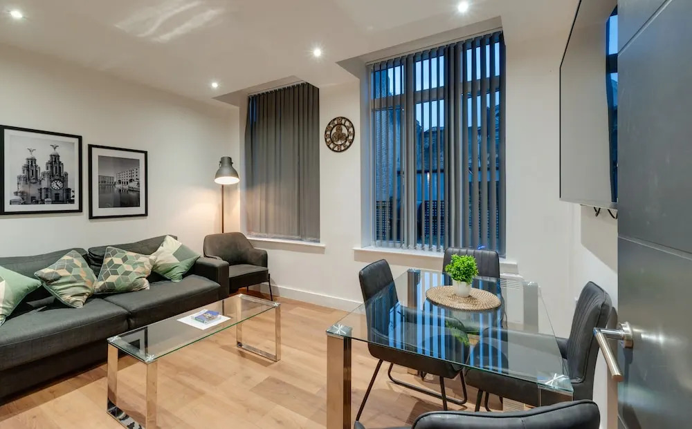 Lord Street Apartments By Happy Days