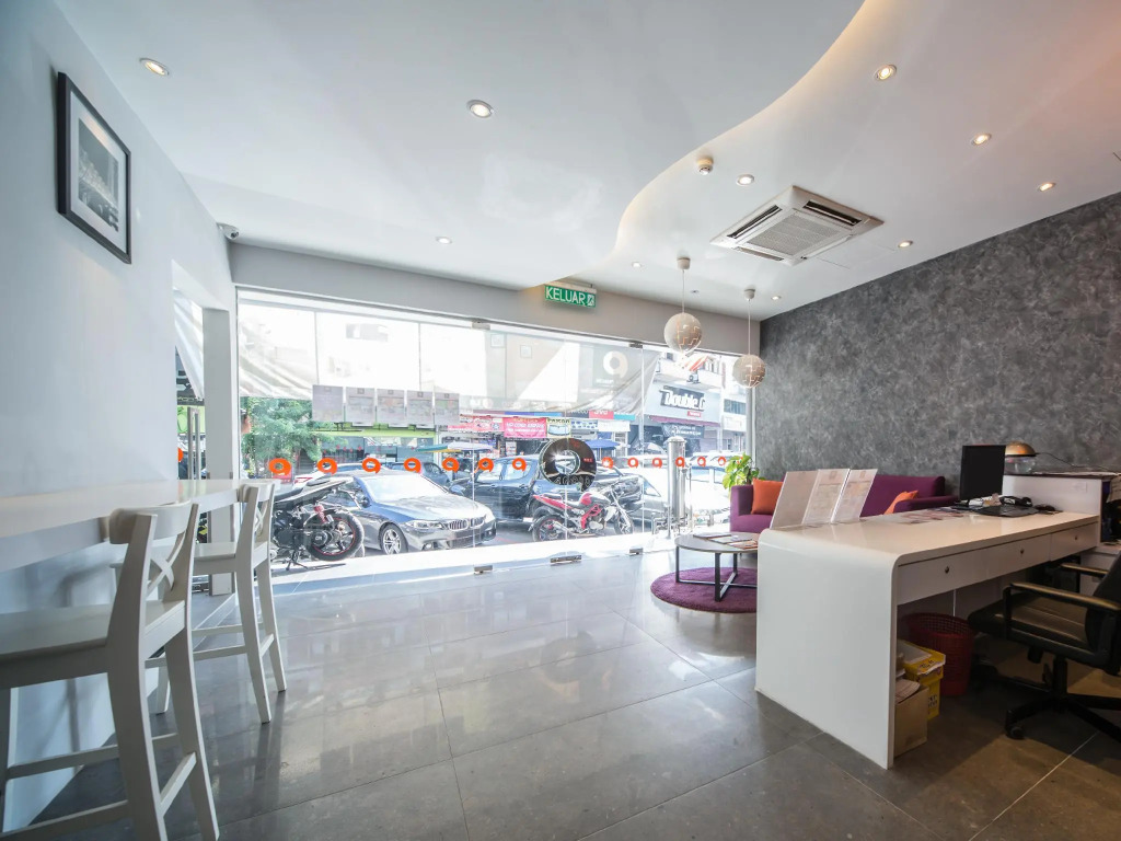 OYO 278 Orange Premier Hotel