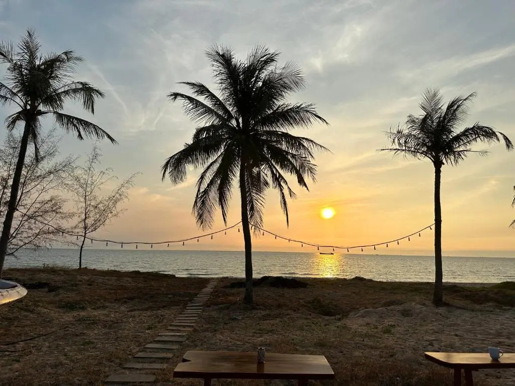 5BR West coast Phu Quoc Duplex Villa by the beach
