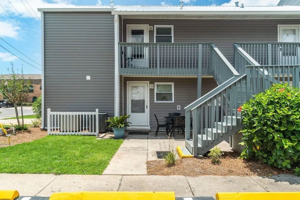 7904 Surf Dr #7