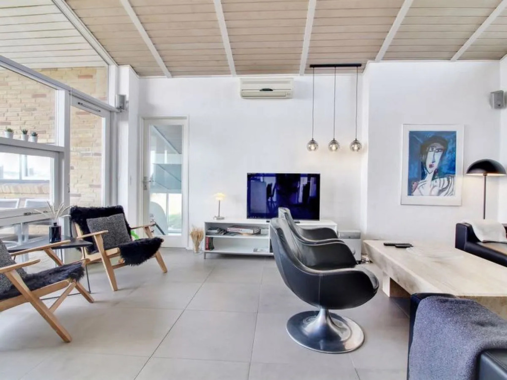 "Zoya" - 300m from the sea in NW Jutland