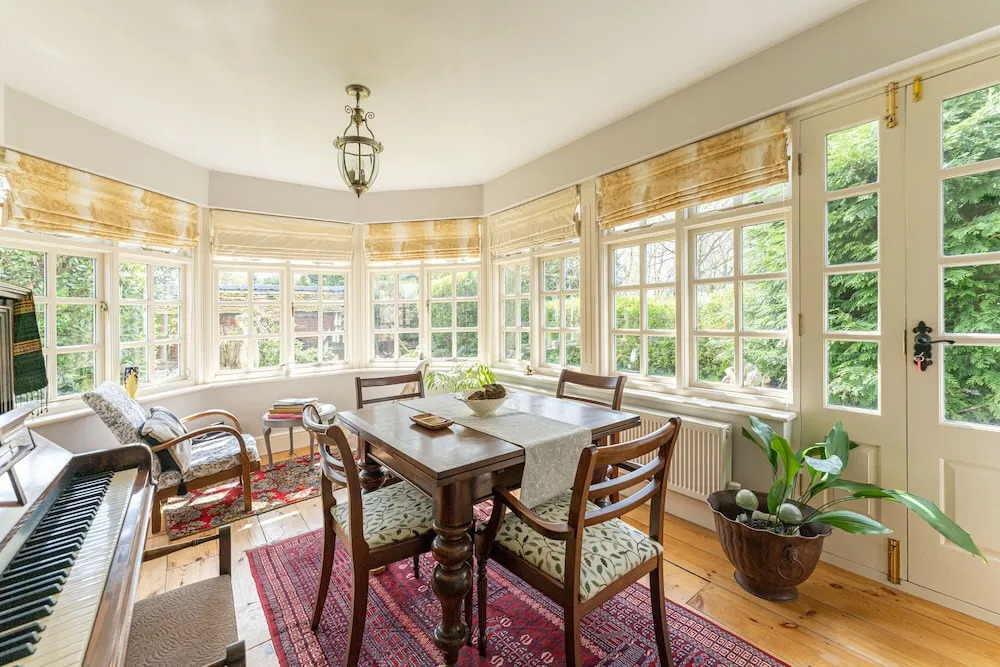 Beautiful Country Cottage for up to 8 in Wolverhampton