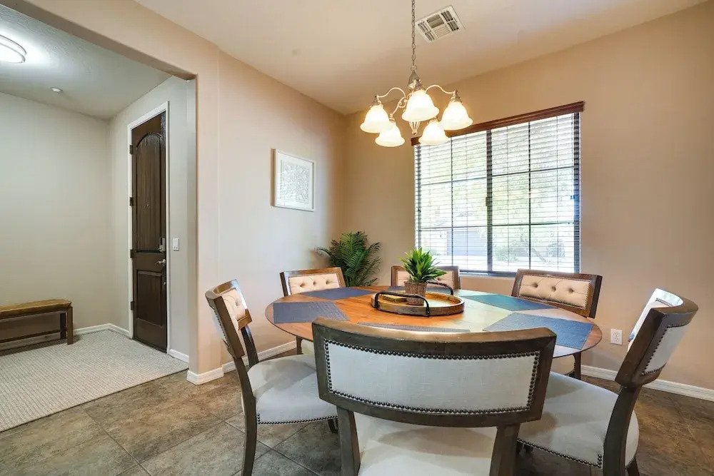 Peoria Getaway w/ Patio < 1 Mi to Hiking Trails!