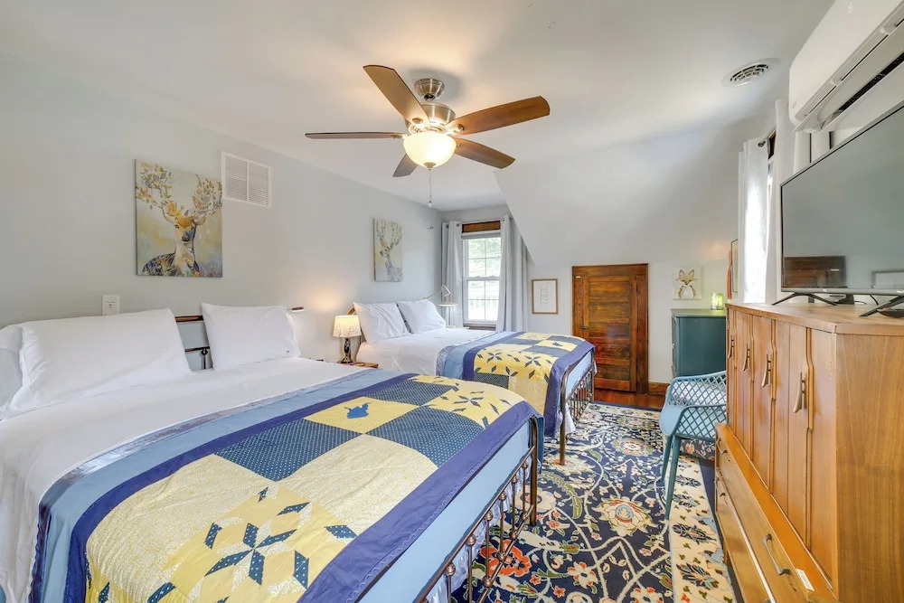 Pet-friendly Murph Landing - 1 Mile to Wvu!