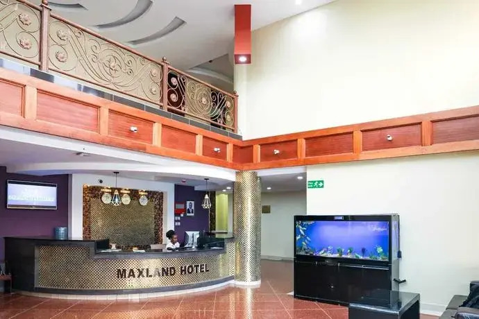 Maxland Hotel