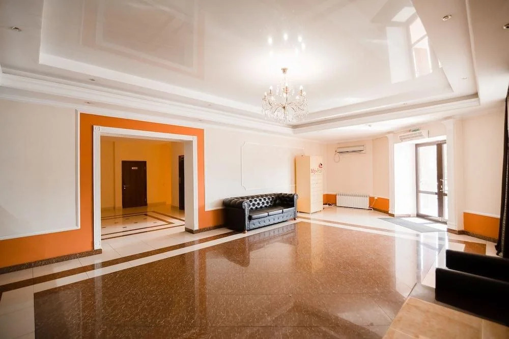 Azat Hotel
