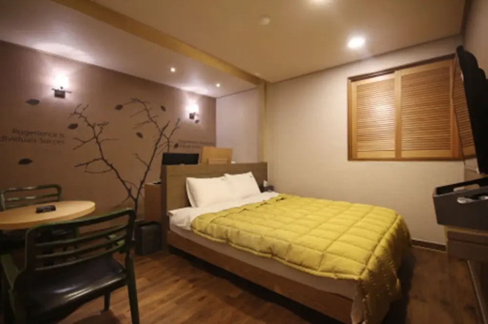 Geoje H Motel